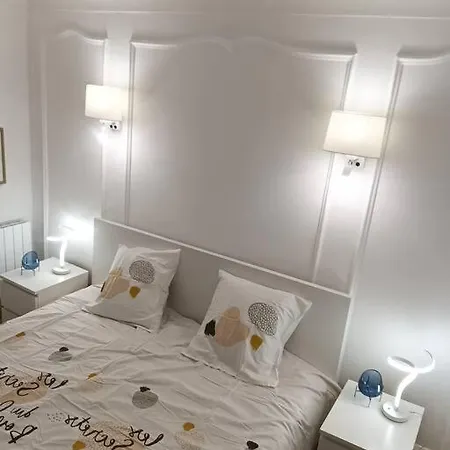 Aramis Colibri 72m2, Lit King-size, Baignoire Duo Non Professionnel * Paris